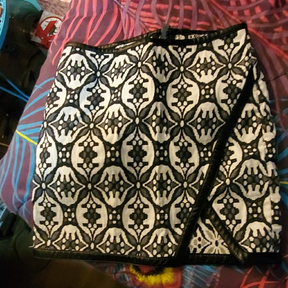 Express mini skirt